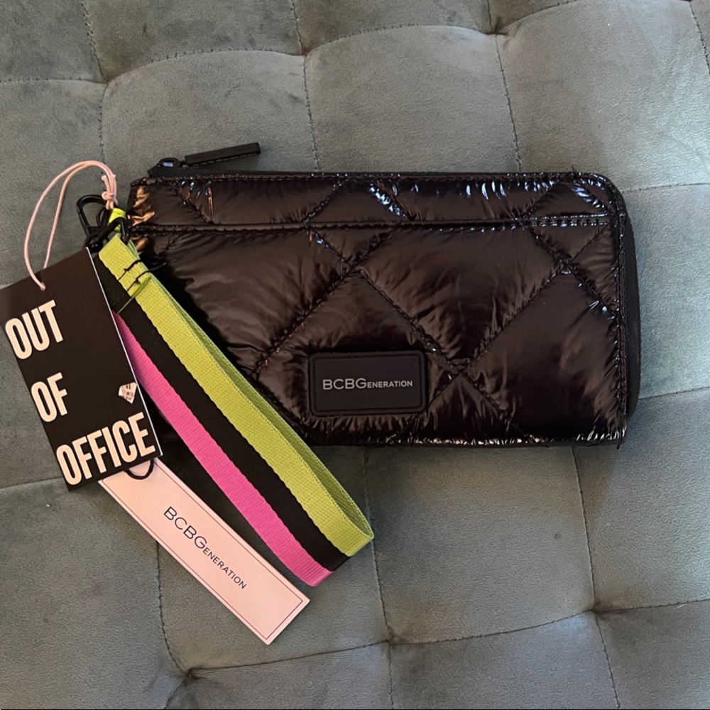 NWT— BCBGeneration Black Quilted Wristlet with Multicolor Strap